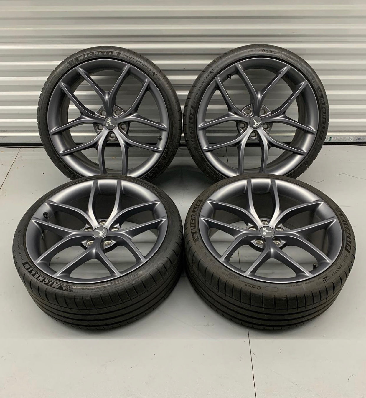 Genuine Tesla 20” Zero-G Wheel & Tire Set